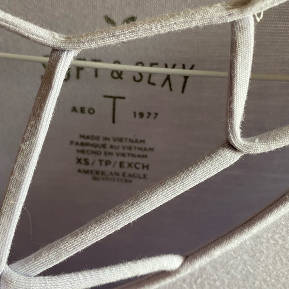 American Eagle XS long sleeve soft & sexy top - Picture 2 of 3